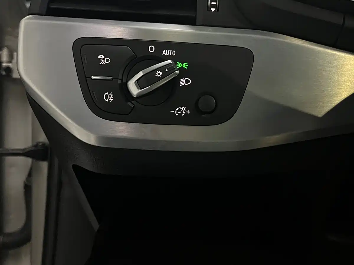 Audi A4L 2019 40 TFSI Fashion (China V) фото 25