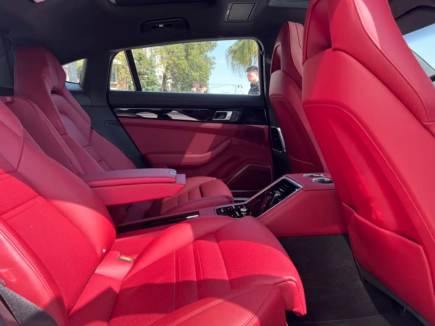 Porsche Panamera New Energy 2024 Panamera 4 E-Hybrid Executive Long Wheelbase 2.9T фото 7