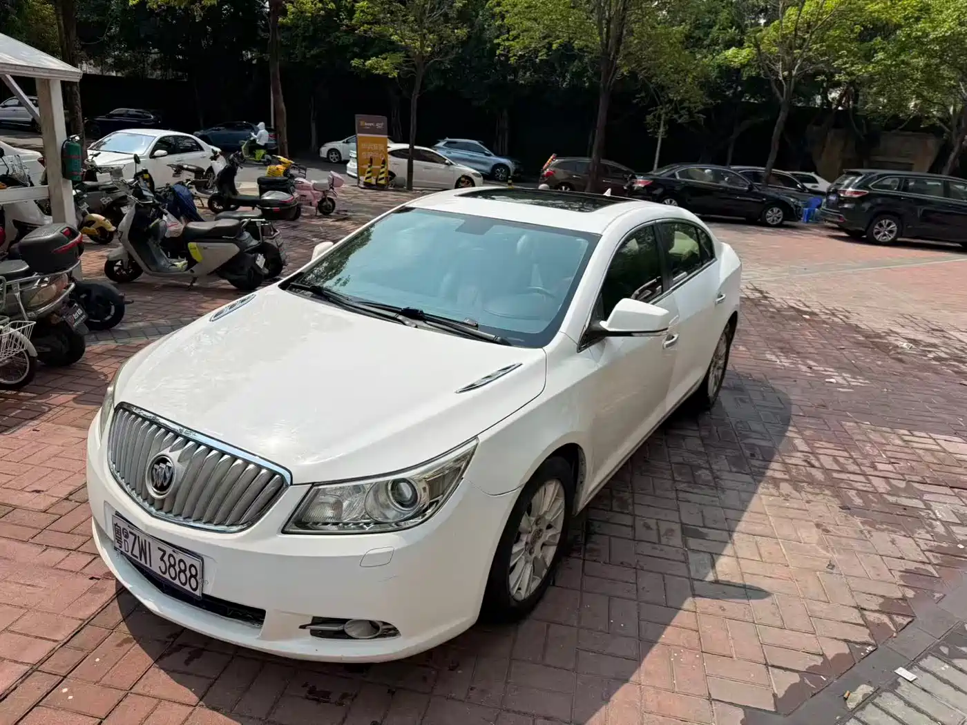 Buick LaCrosse 2012 2.4L SIDI Premium Edition фото 2