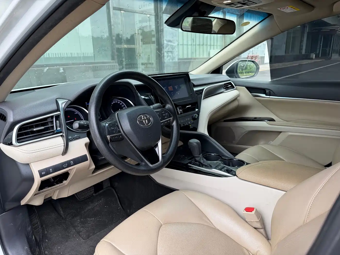 Фото 4 - Toyota Camry