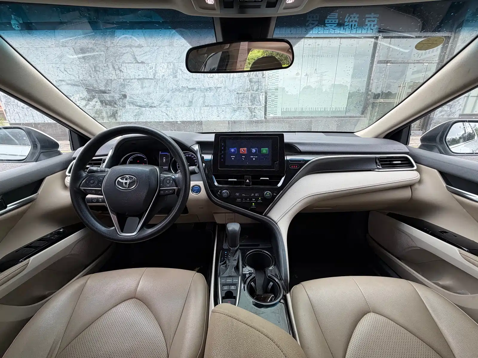 Photo 6 - Toyota Camry