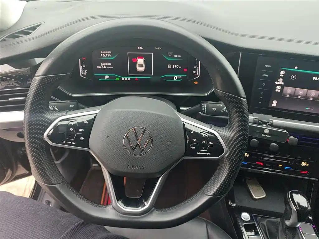 Volkswagen Passat 2023 Facelift 330TSI Starlight Elite Edition фото 11