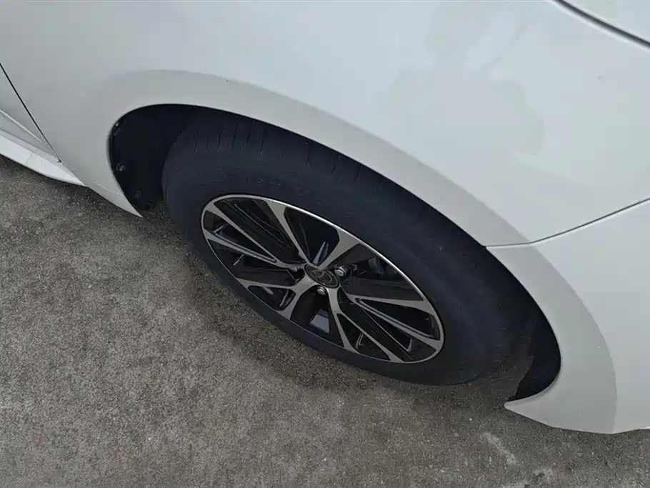Toyota Levin 2023 185T CVT Luxury фото 6