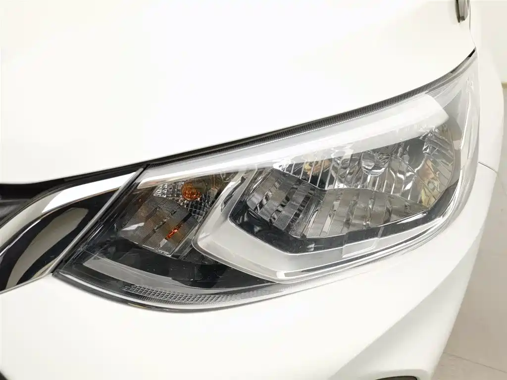 CHEVROLET KOVOZ
