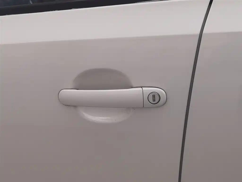 Volkswagen Polo 2016 1.4L Automatic Trend фото 18