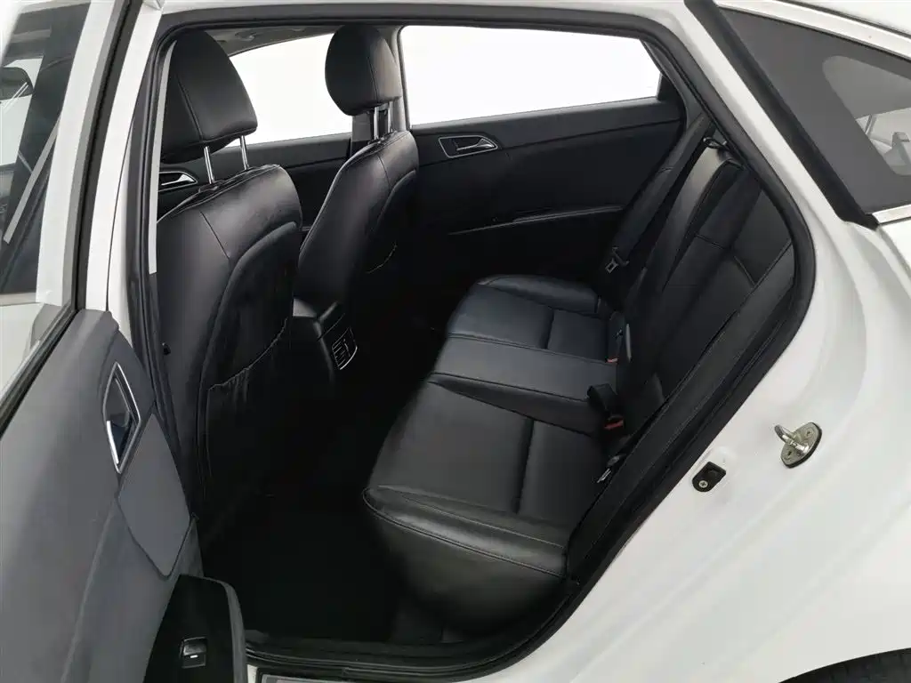 Hyundai Mistra 2014 1.8L Auto Premium DLX фото 15