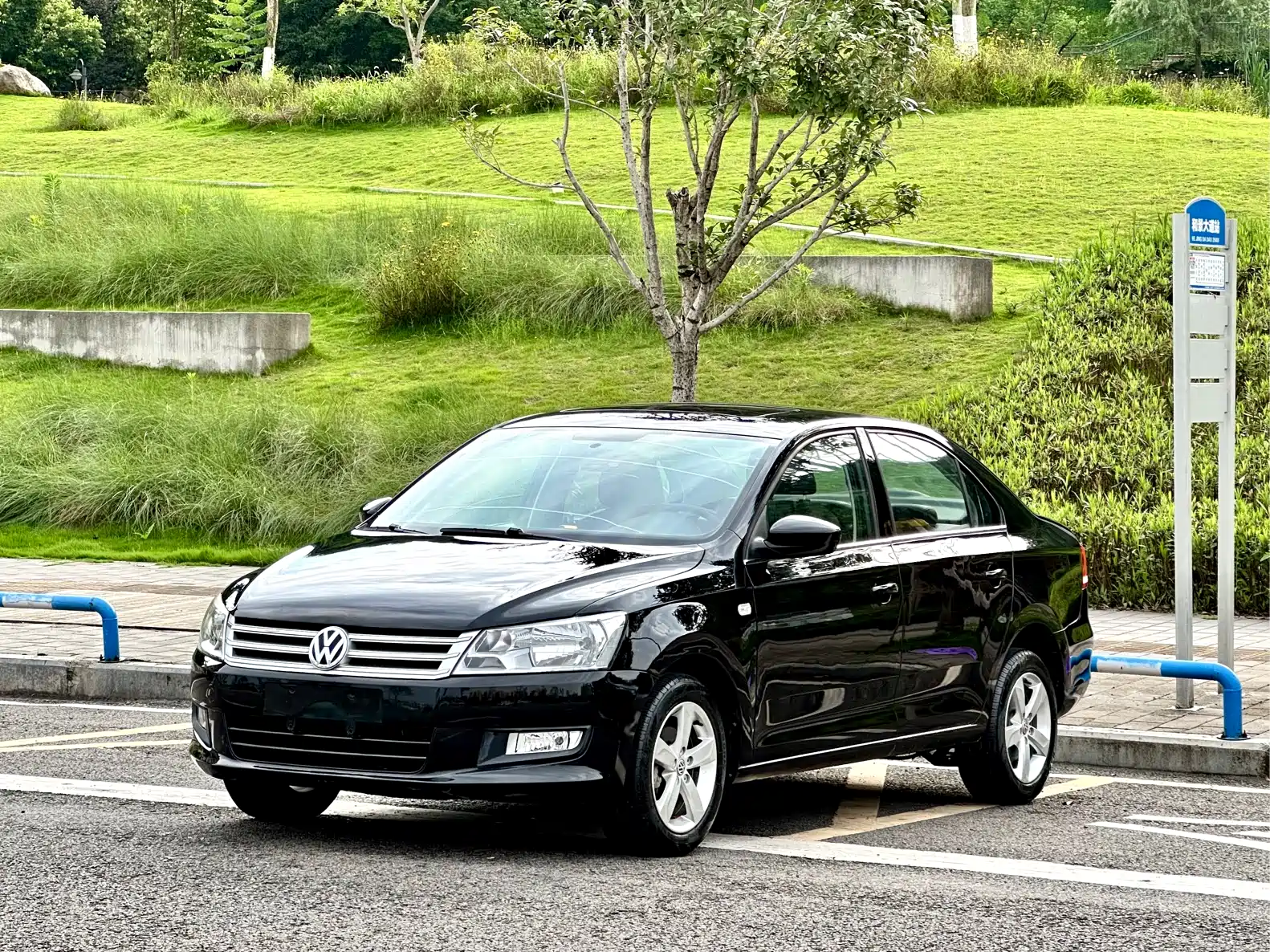 Фото 1 - Volkswagen Santana