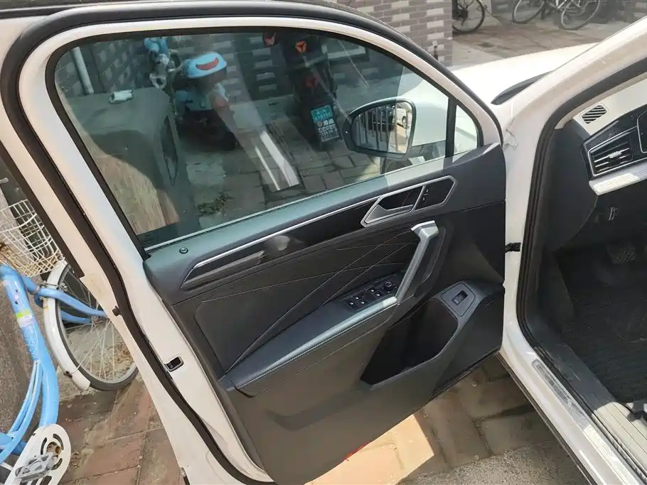 Volkswagen Tiguan L 2024 300TSI Auto 2WD Smart Edition фото 7