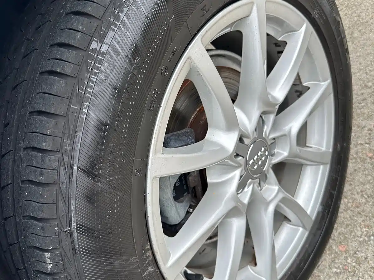 Audi Q5 2012 2.0TFSI Comfort фото 17