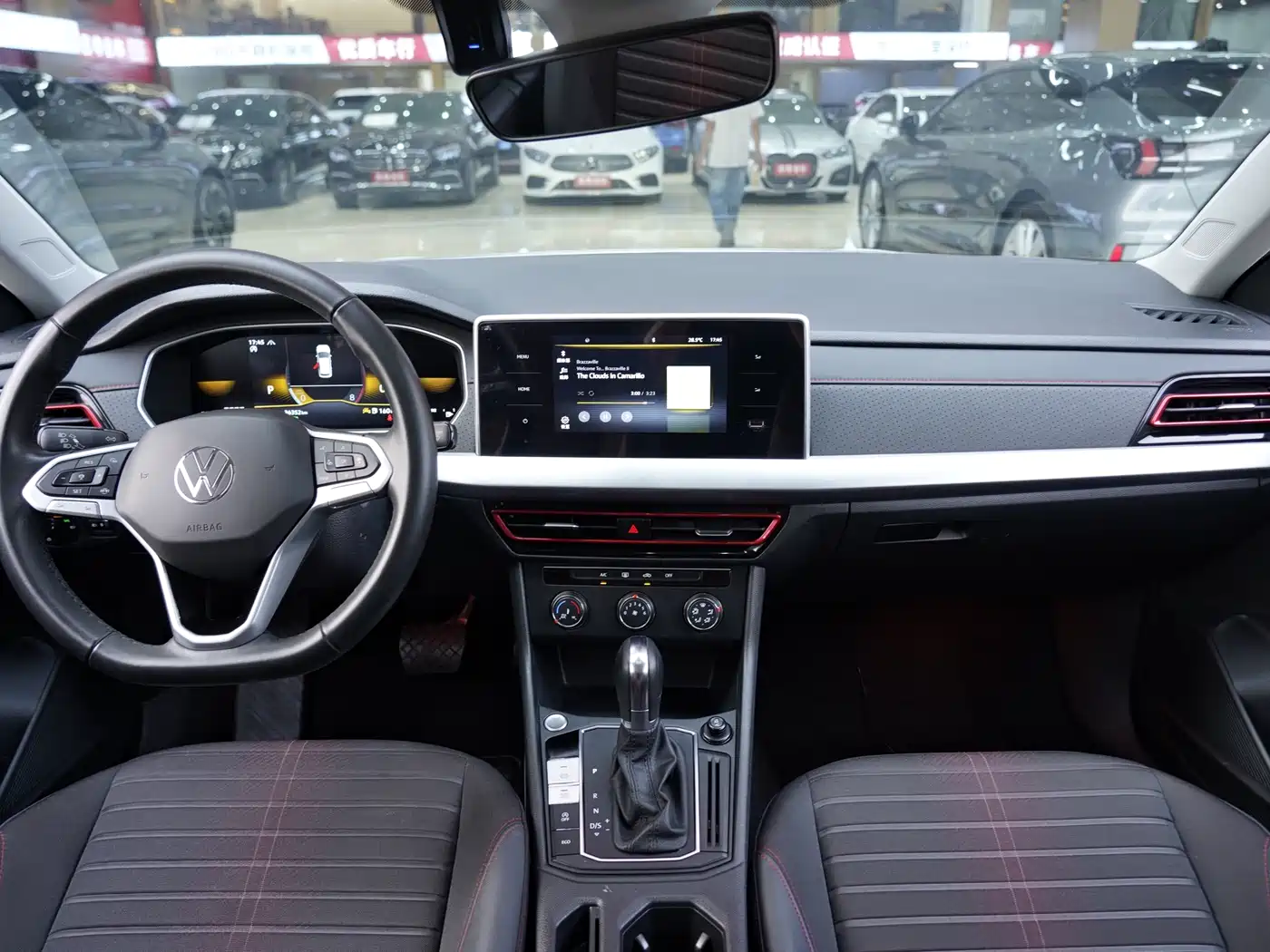 Volkswagen Lavida 2023 300TSI DSG Starlight Full Comfort Edition фото 7