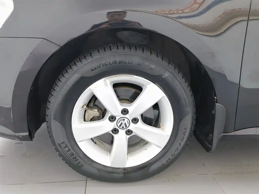 Volkswagen Lavida 2013 Facelift Classic 1.6L Manual Trend фото 17