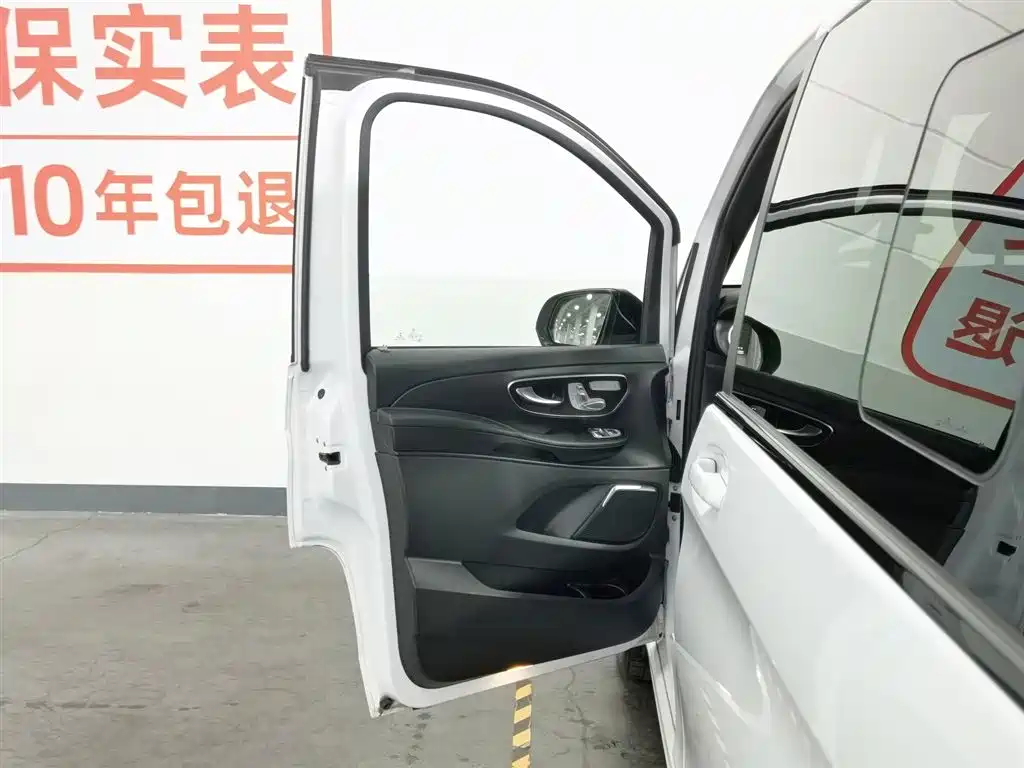 Mercedes-Benz V-Class 2018 V 260 AMG Sport Edition China V фото 8
