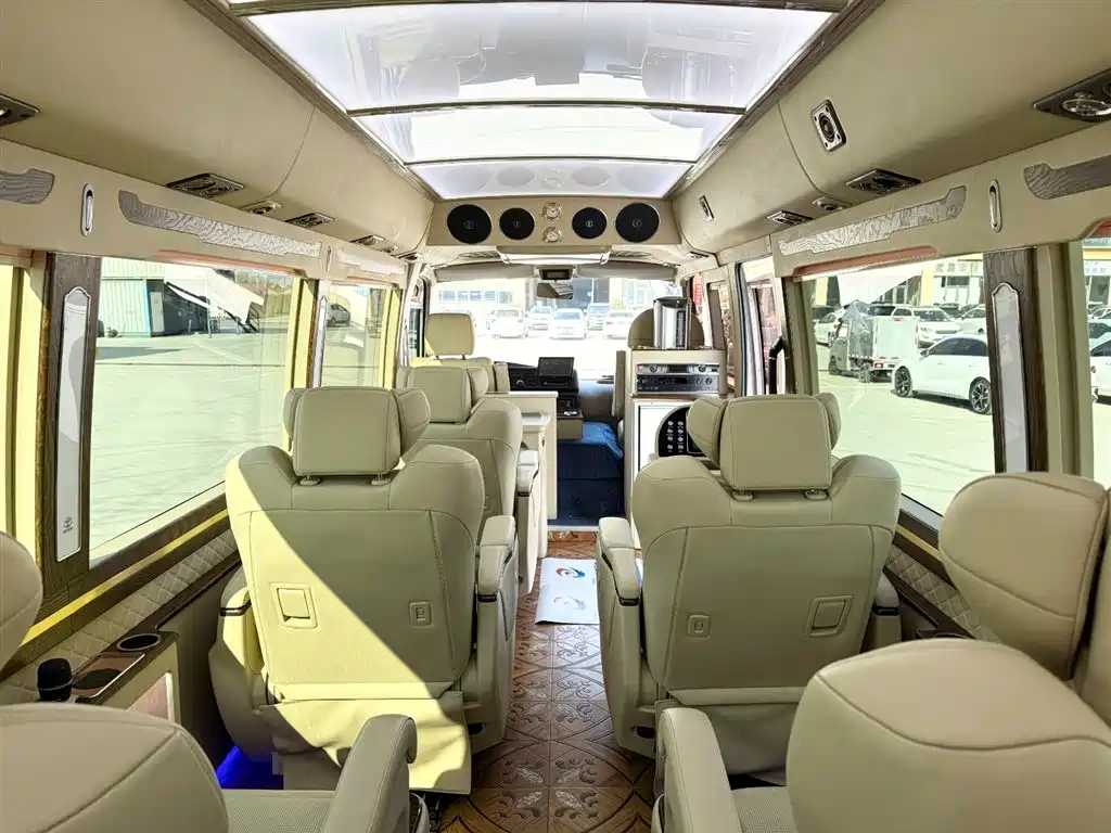 Toyota Coaster 2015 4.0L Luxury Vehicle GRB53L-ZCMEK 20-seater фото 6