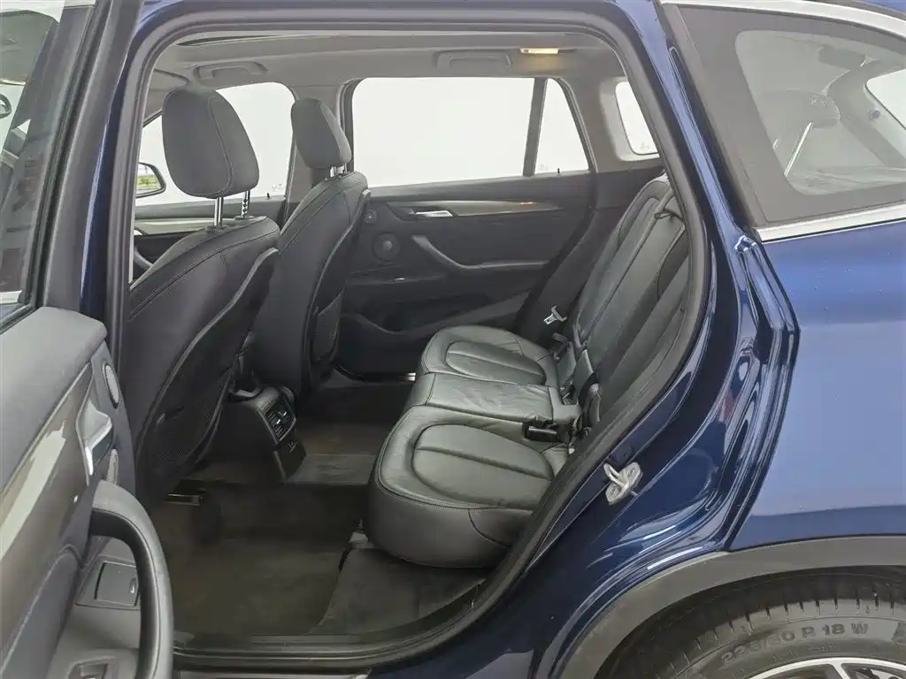 BMW X1 2019 xDrive20Li Premium Model фото 15