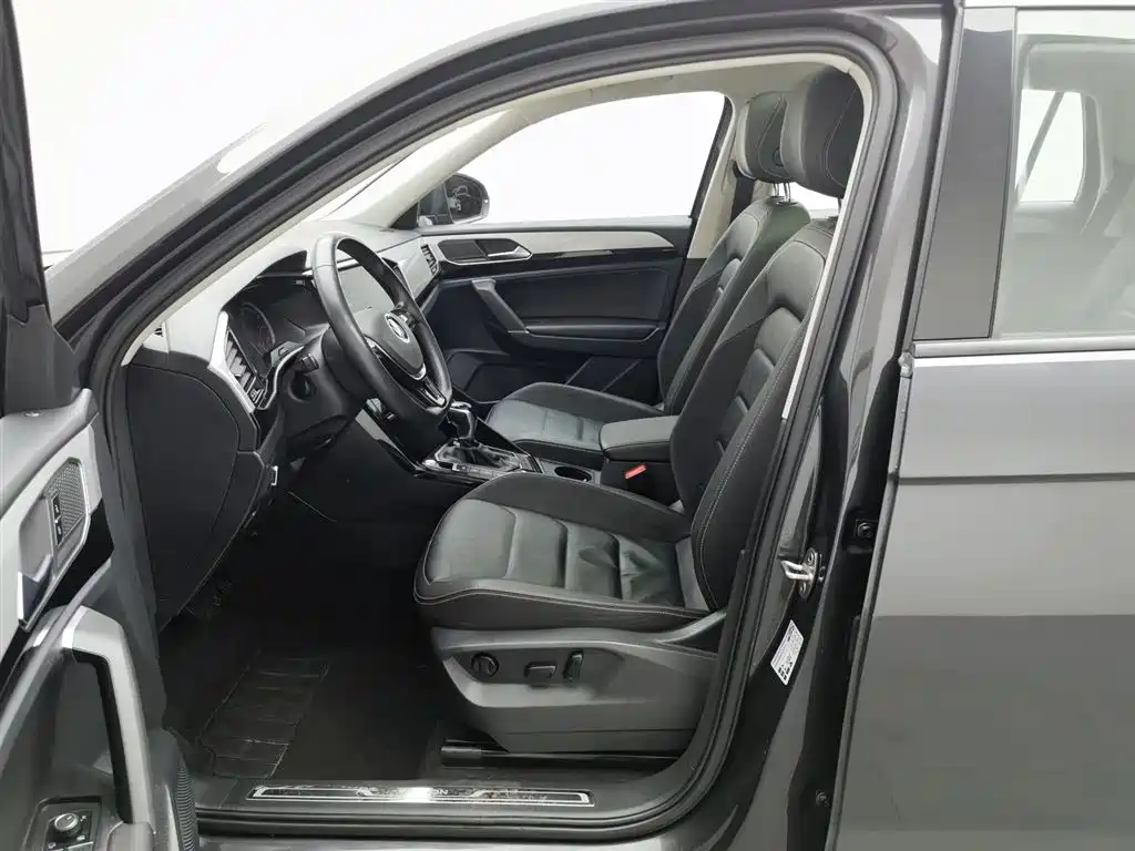 Volkswagen Tayron 2020 330TSI 2WD Luxury Smart Edition фото 10