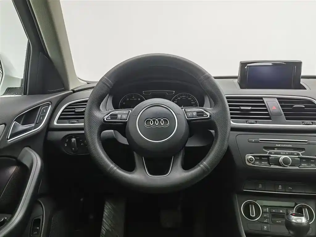 Audi Q3 2018 30th Anniversary Edition 30 TFSI Fashion фото 11