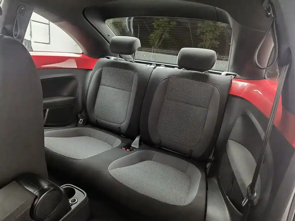 Volkswagen Beetle 2015 180TSI фото 15