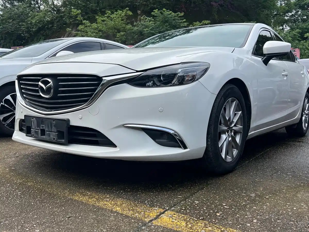 Photo 1 - Mazda Atenza