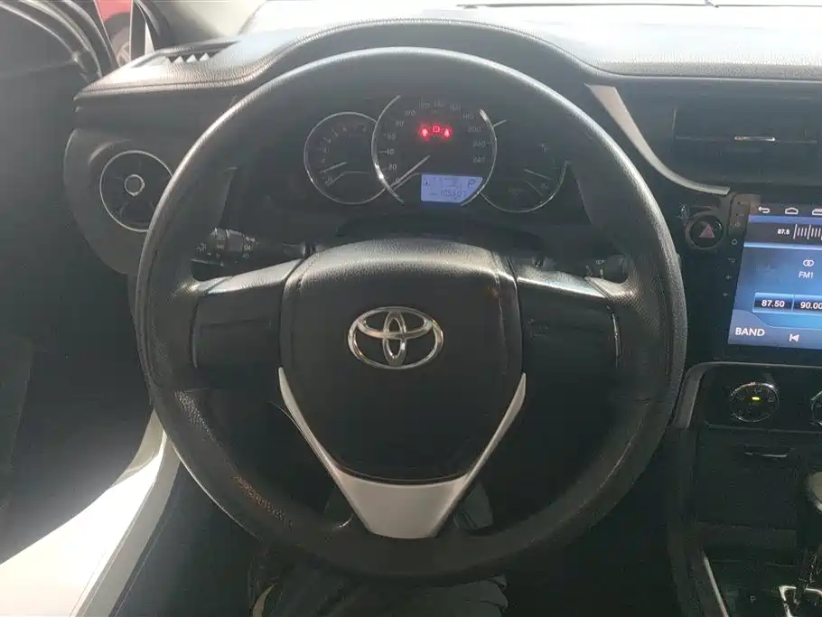 Toyota Corolla 2018 1.2T S-CVT GL Smart Edition фото 15