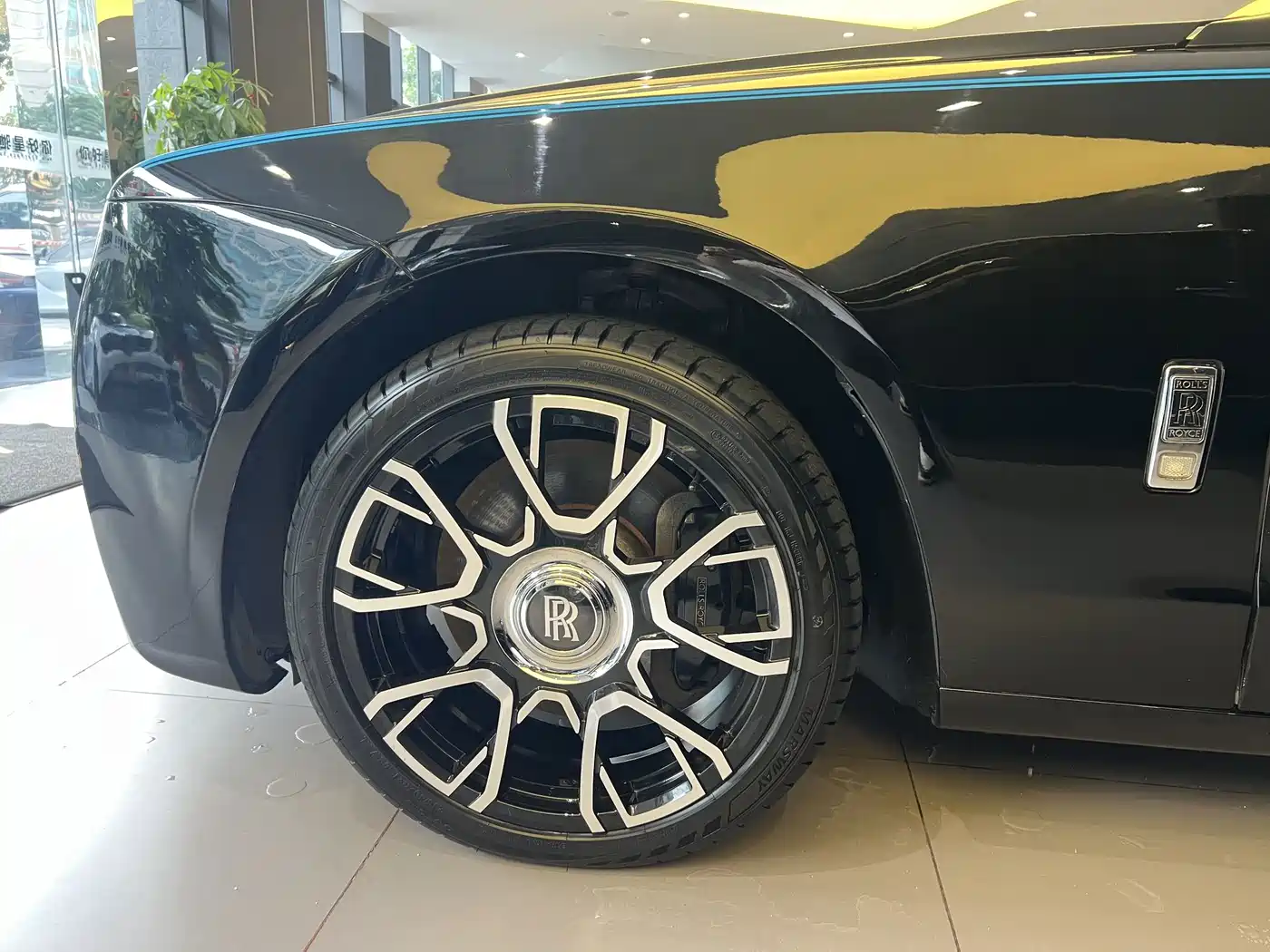 Rolls-Royce Ghost 2011 2010 Model 6.6T Standard