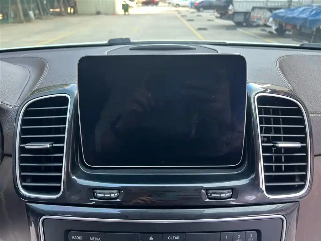 Mercedes-Benz GLE 2016 GLE 400 4MATIC фото 13