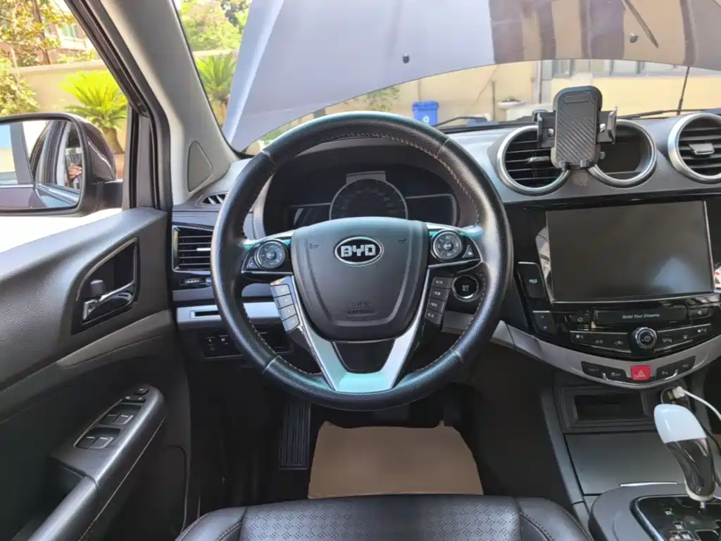 BYD S7 2015 2015 2.0T Automatic Premium
