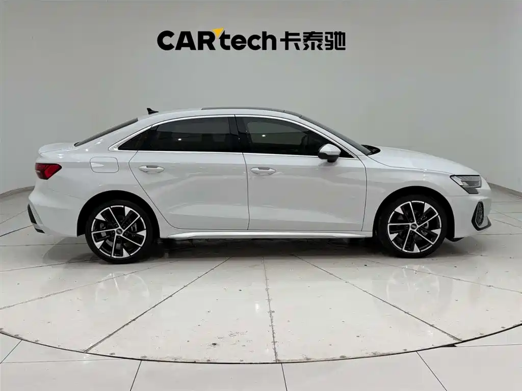 Audi A3 2025 Facelift A3L Limousine 35TFSI Flying Spur Premium фото 12