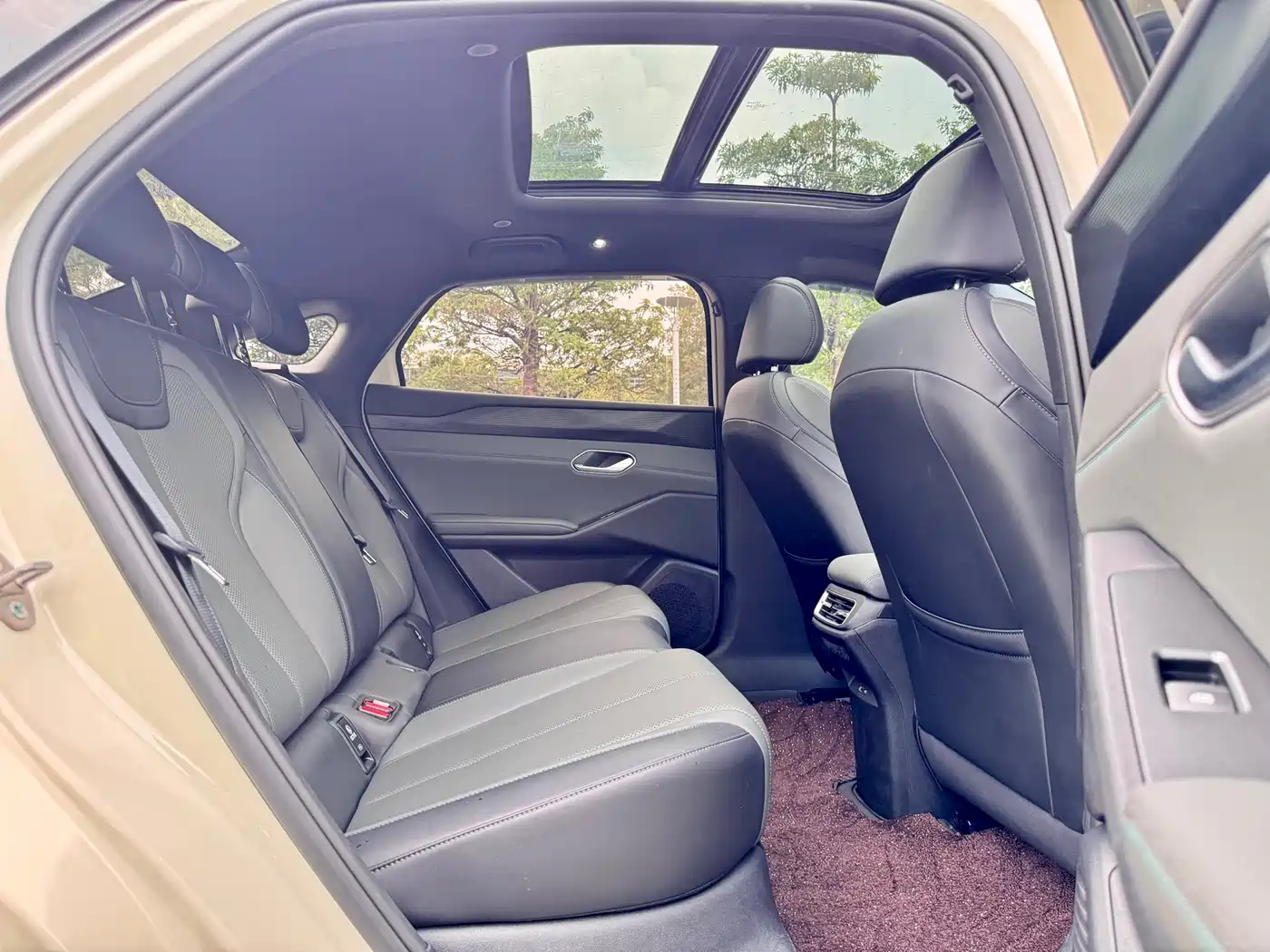 BYD Qin L 2025 EV 470KM Leading Edition фото 10