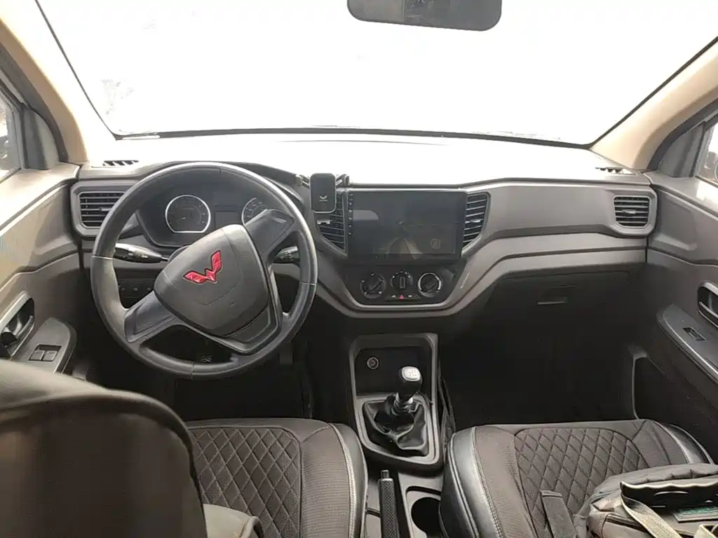 Wuling Motors Wuling Hongguang V 2025 2022 1.5L Power Take Edition Electric Power Steering LAR