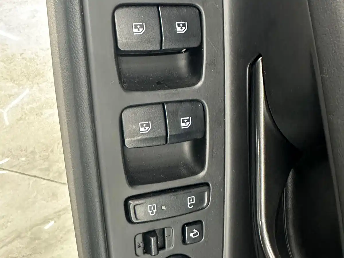 Hyundai Elantra 2022 240TGDi DCT LUX Premium Edition фото 11