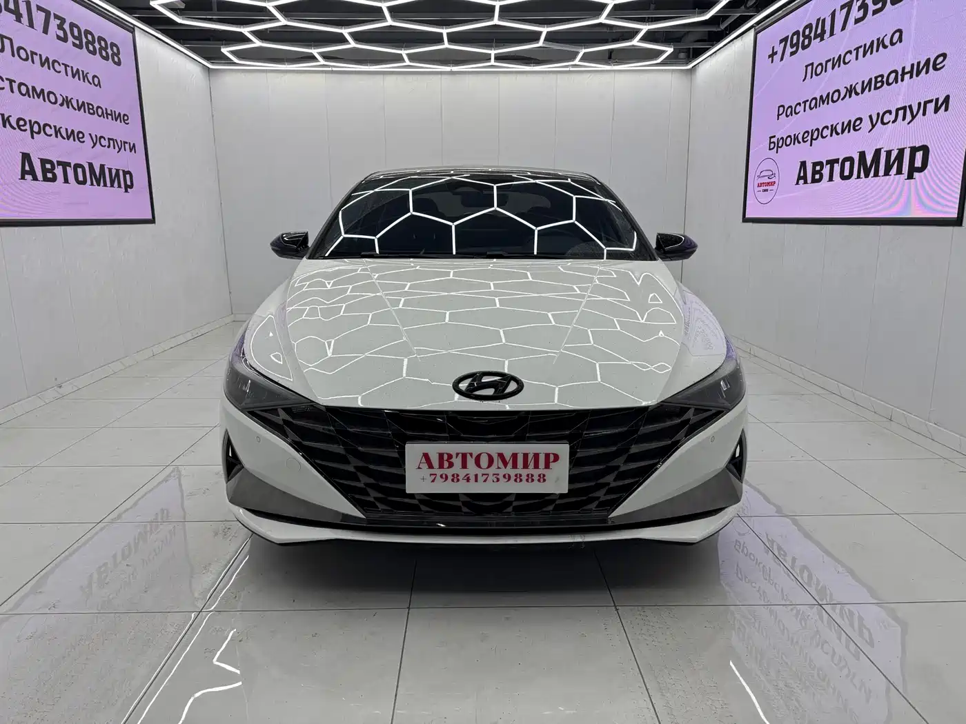 Hyundai Elantra 2022 240TGDi DCT LUX Premium Edition фото 2