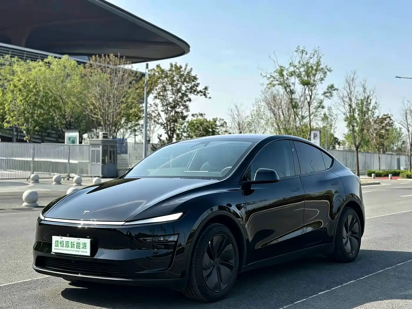Tesla Model Y 2025 Rear-Wheel Drive