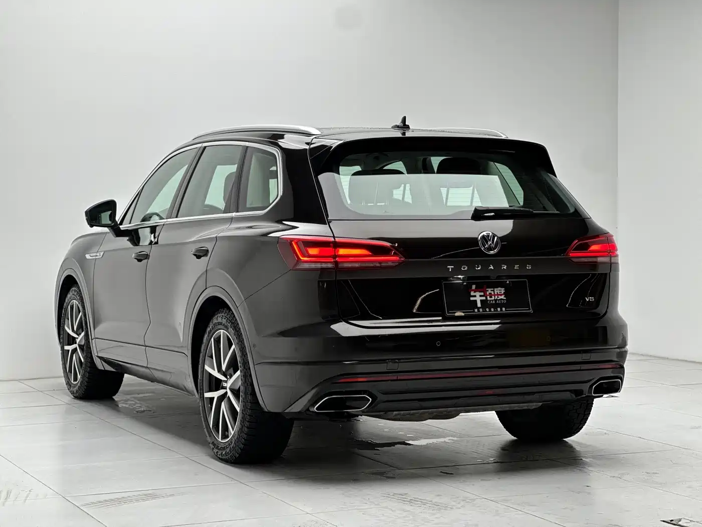 Volkswagen Touareg 2019 3.0TSI Sharp Edge Edition China VI фото 6