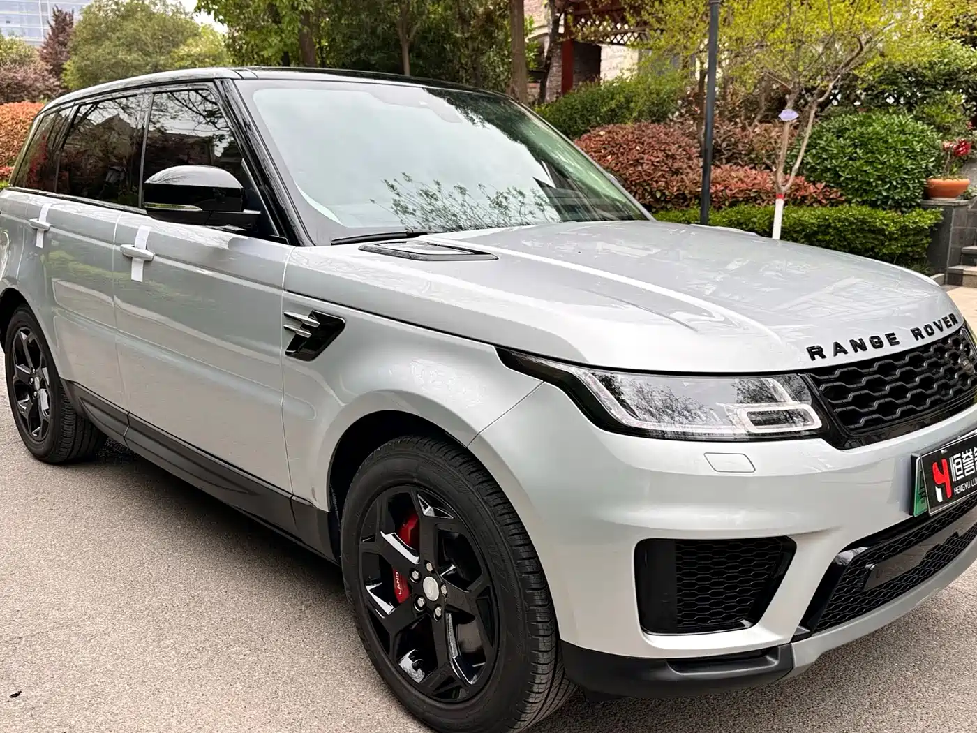 Land Rover Range Rover Sport PHEV 2021 P400e SE фото 3