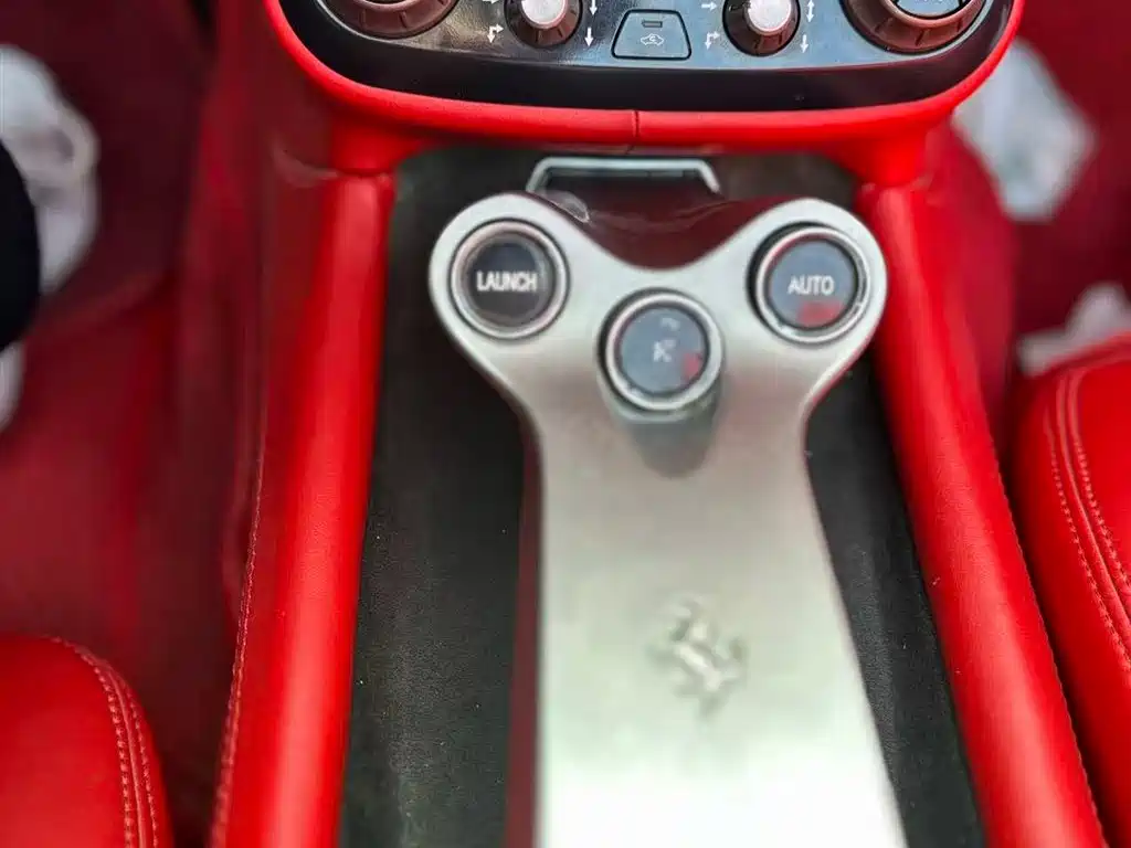 Ferrari California T 2009 4.3L Standard фото 9