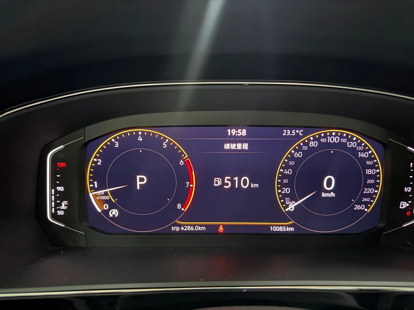 صورة 13 - Volkswagen Passat