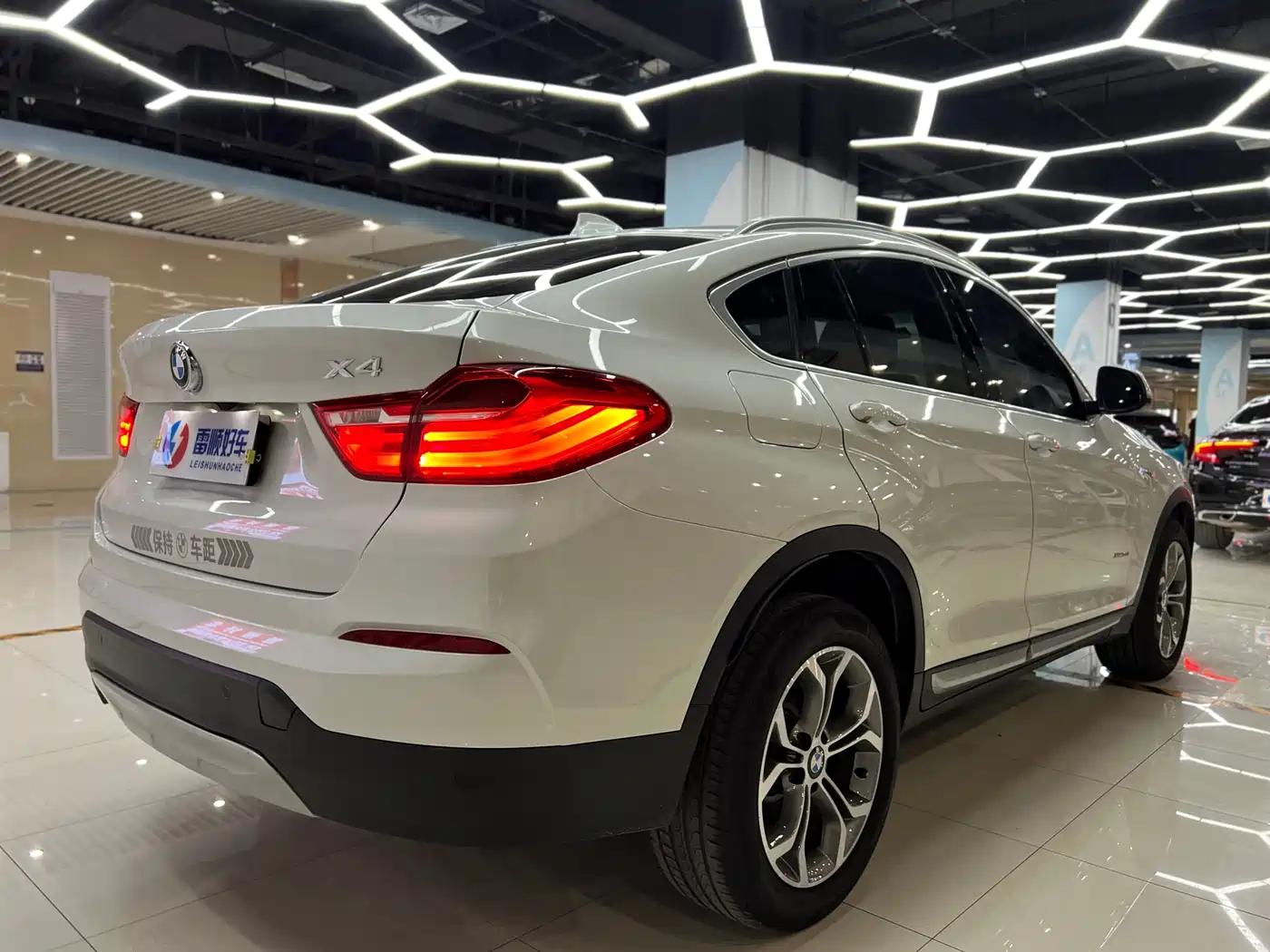 BMW X4 2014 xDrive20i X Design Package фото 11