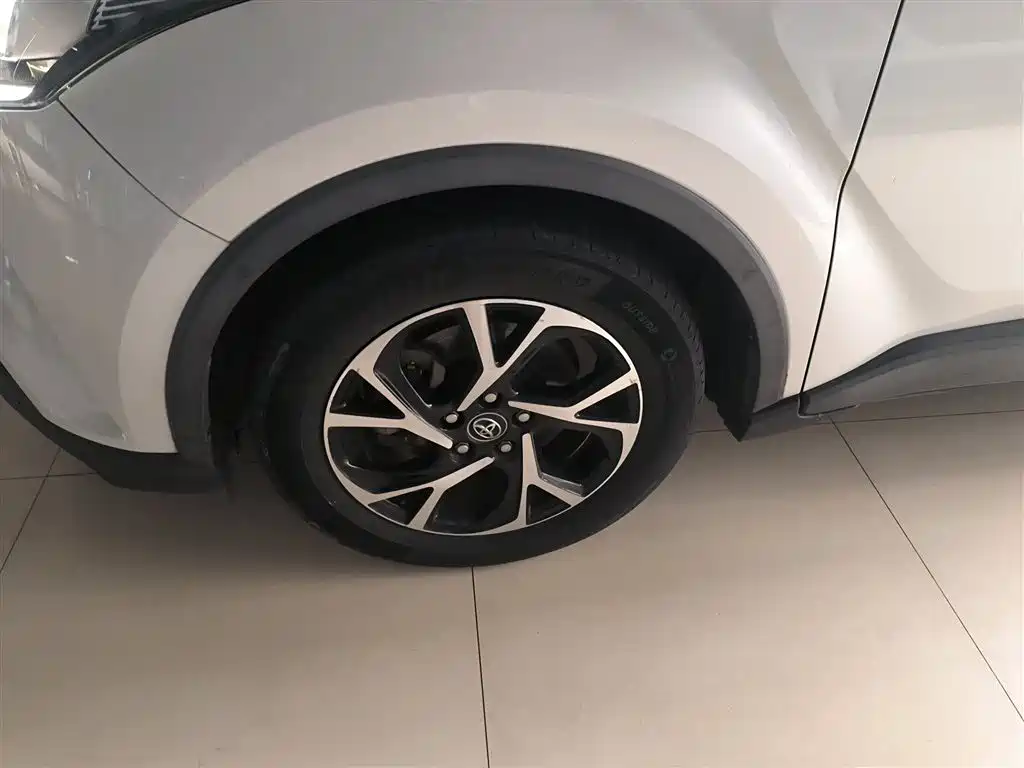 Toyota C-HR 2018 Model 2.0L Flagship Sunroof Version China V фото 25