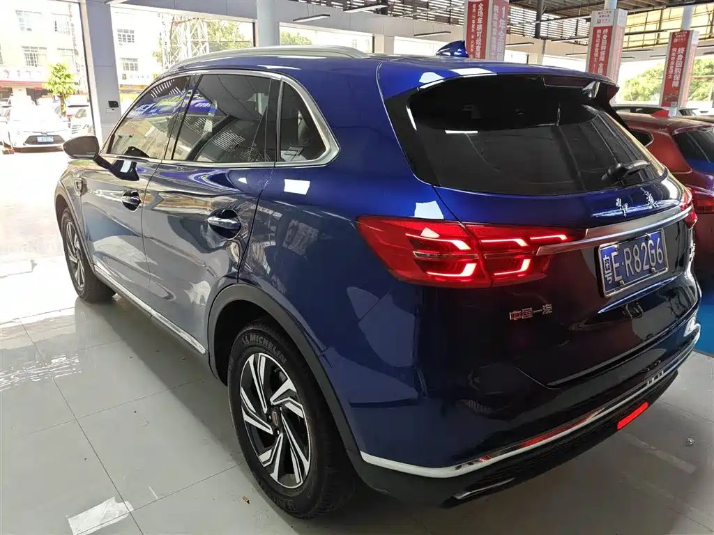 Hongqi HS5 2022 Facelift 2.0T Smart Flag Enjoyment Edition фото 5