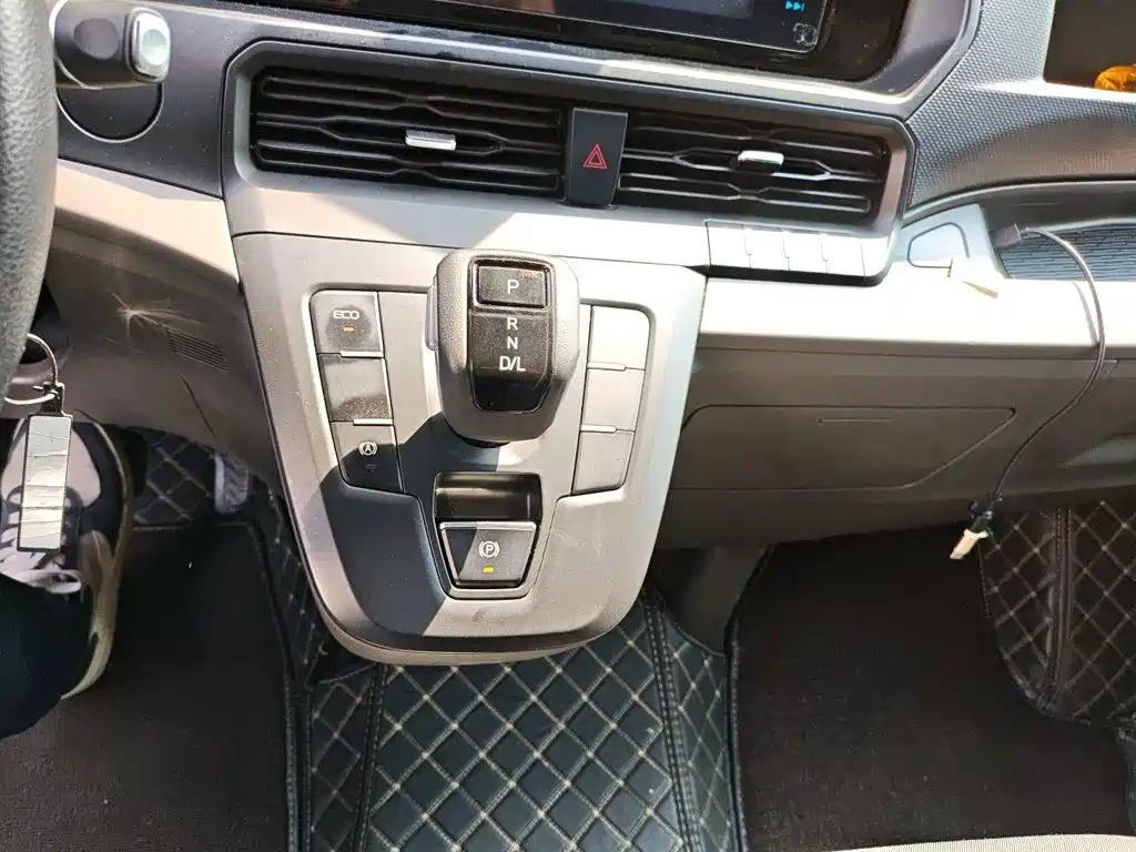 FORD QUANSHUN