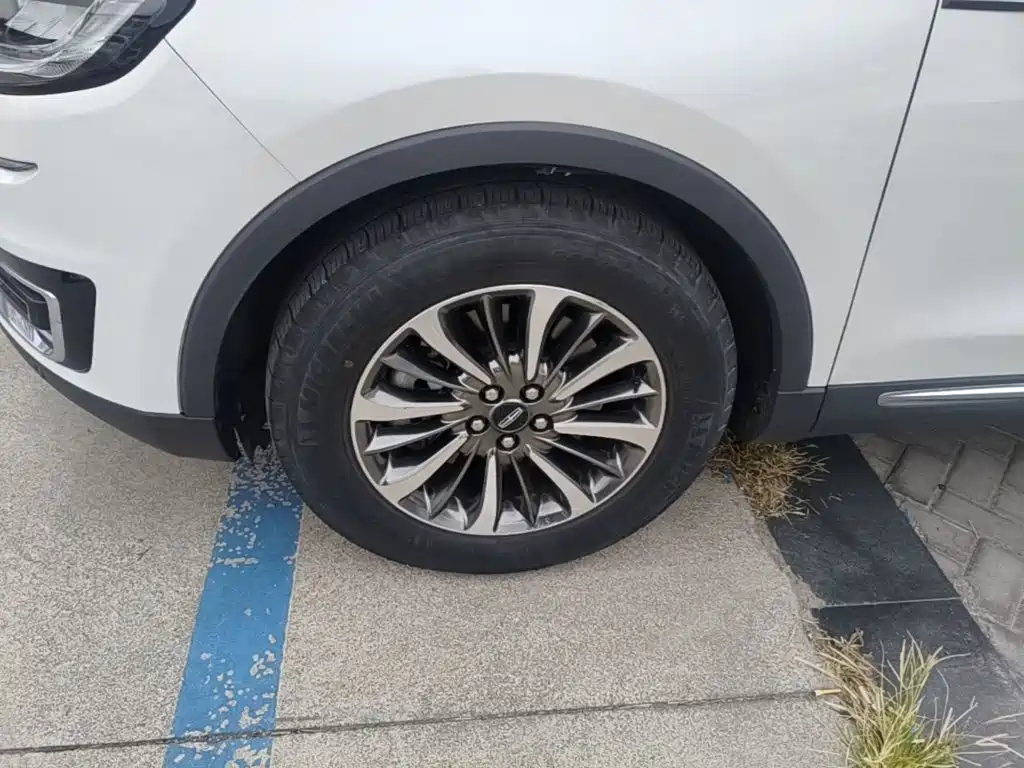 Lincoln Nautilus (Import) 2019 2019 2.0T 2WD Premium Edition China VI