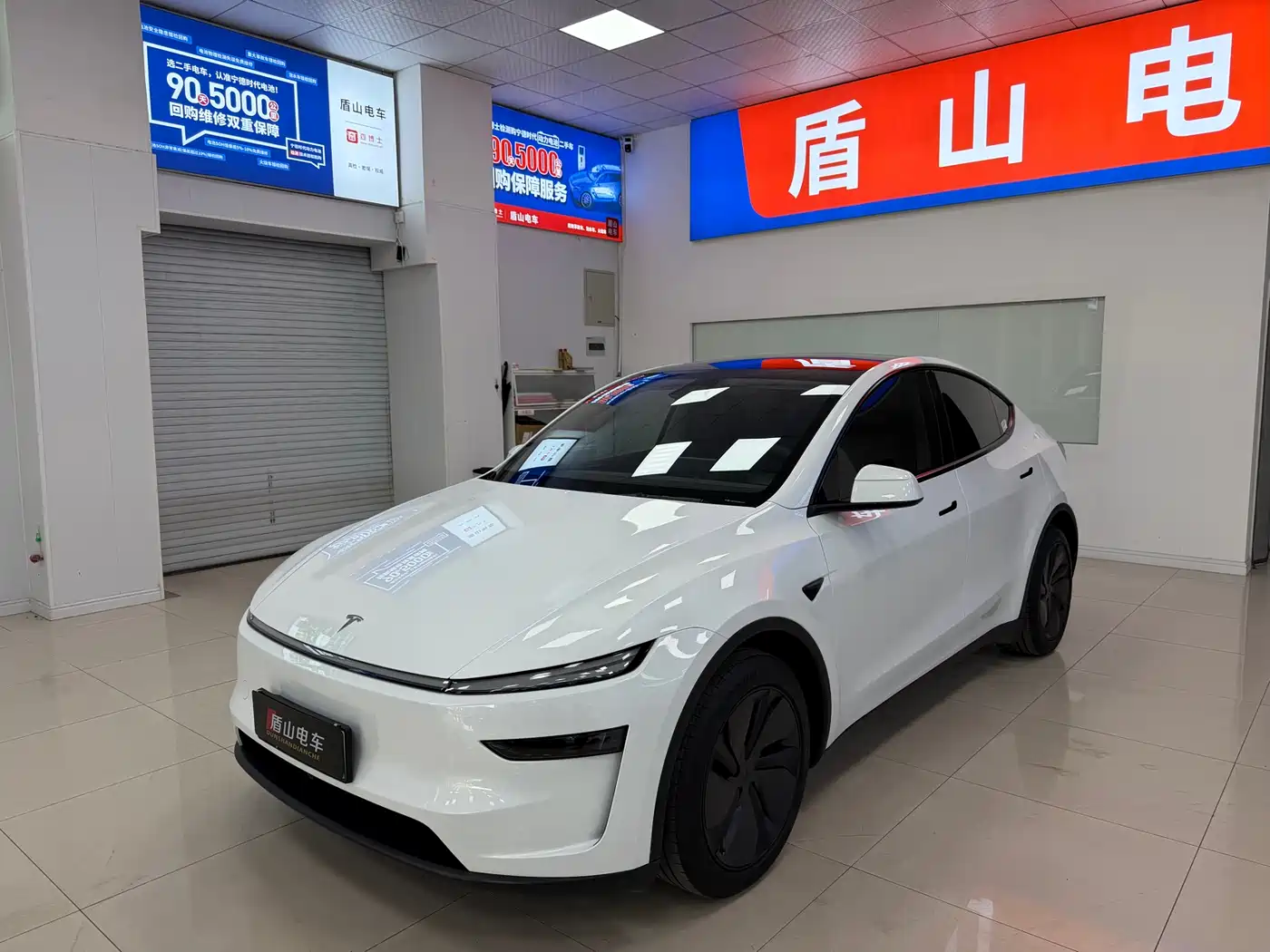 Tesla Model Y 2025 Model Rear-Wheel Drive Launch Edition