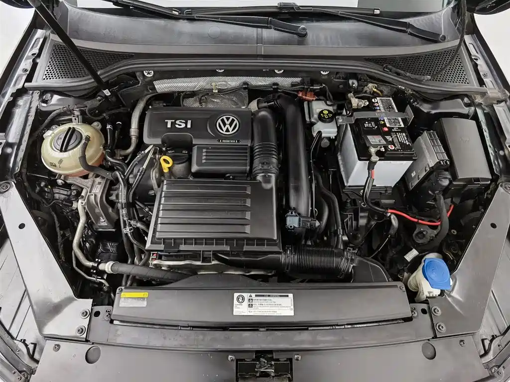 Volkswagen Magotan 2019 280TSI DSG Comfort China V фото 6