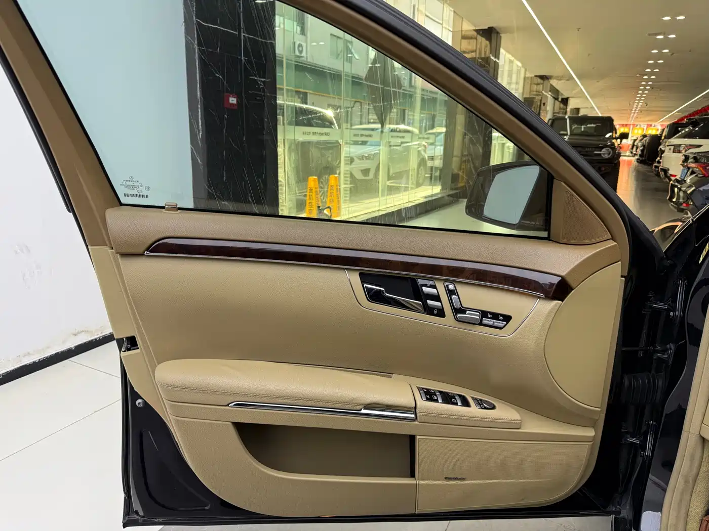 Mercedes-Benz S-Class 2010 Model S 400 L HYBRID фото 8