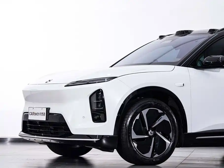 Фото 3 - NIO ES6