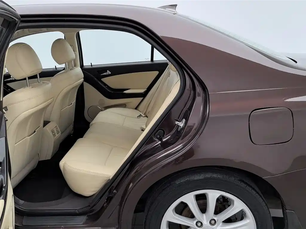 BYD Surui 2013 1.5TID Automatic Luxury фото 15