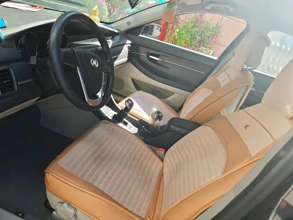 BAIC Senova D50 2015 2015 1.5L CVT Standard Value Navigation Edition