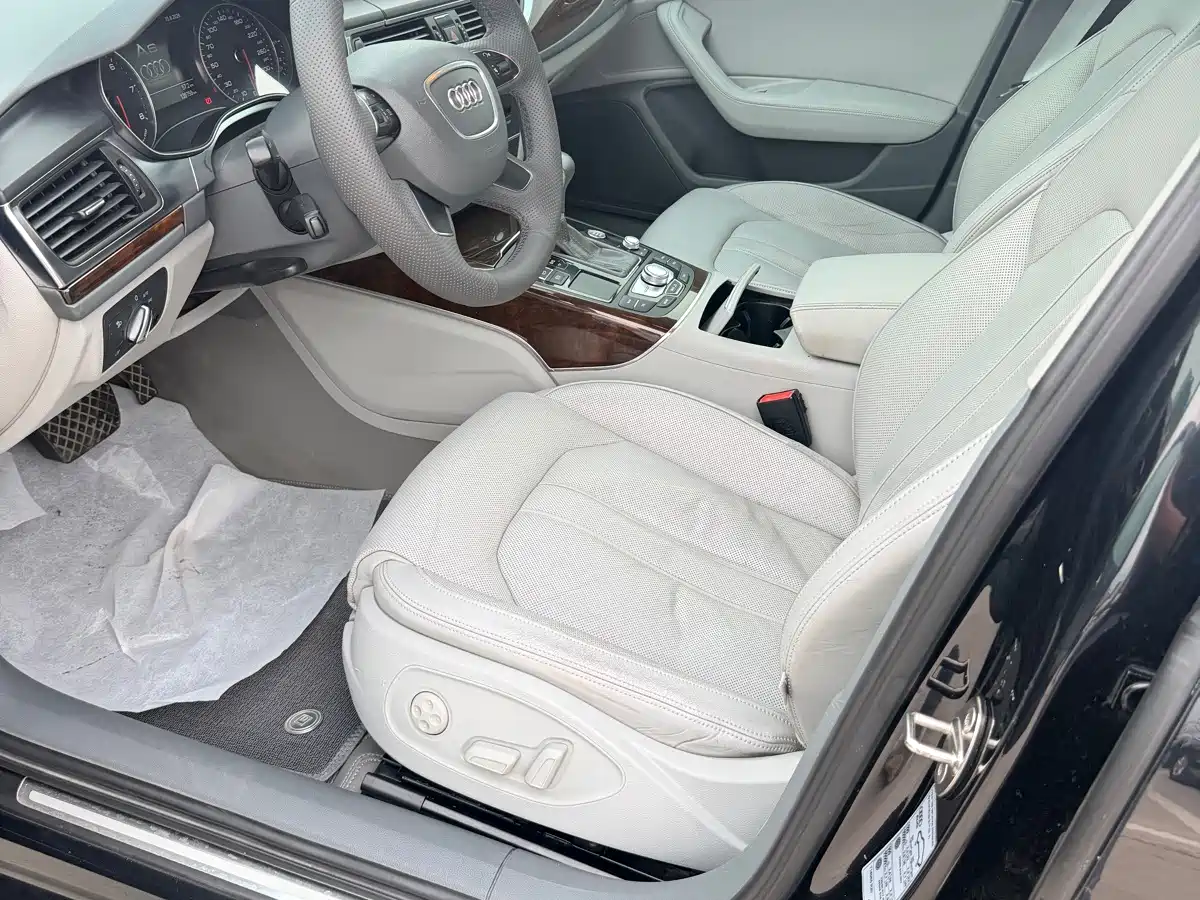 Photo 8 - Audi A6L