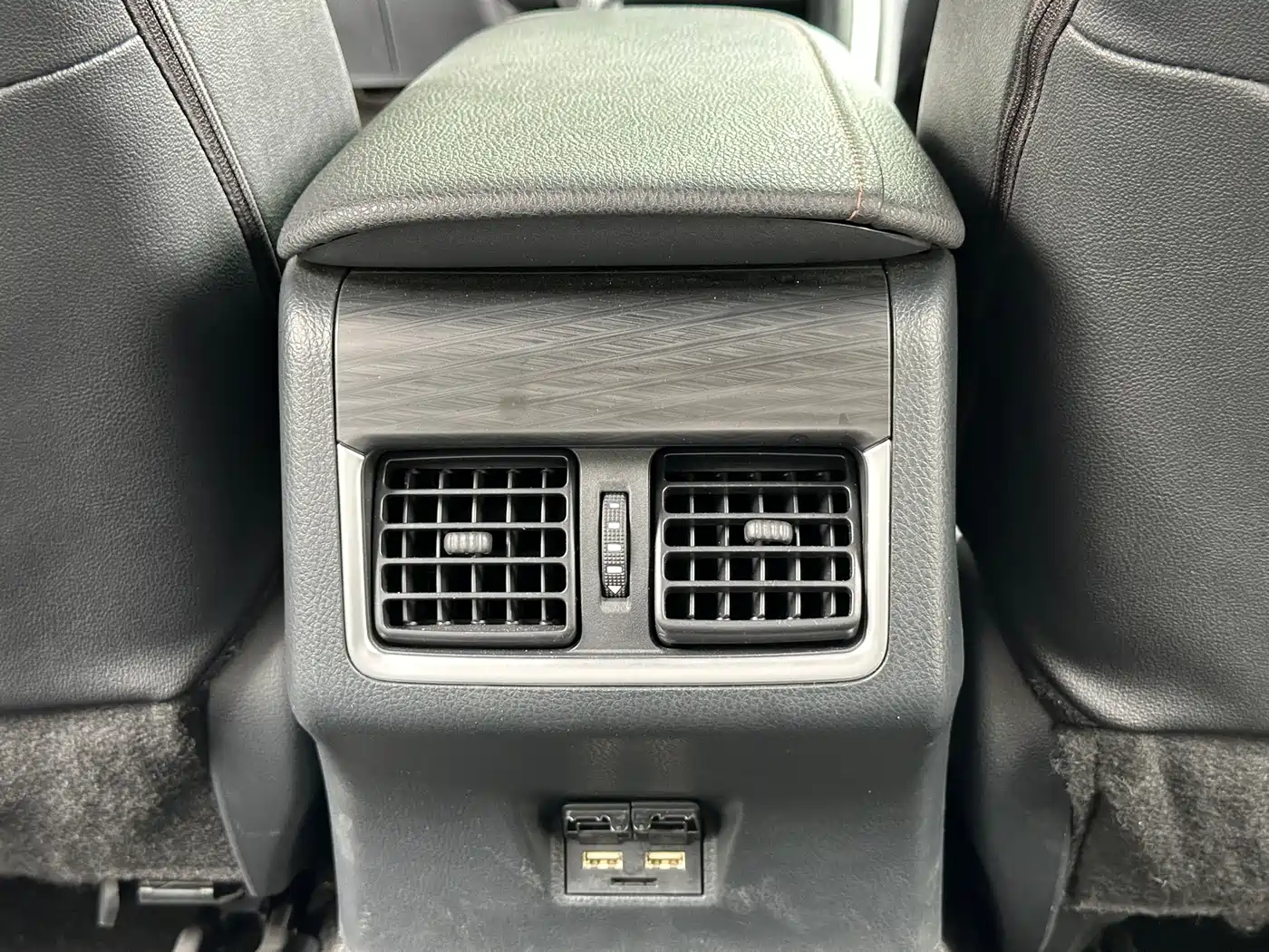Toyota Camry 2021 2.0G Luxury Edition фото 23
