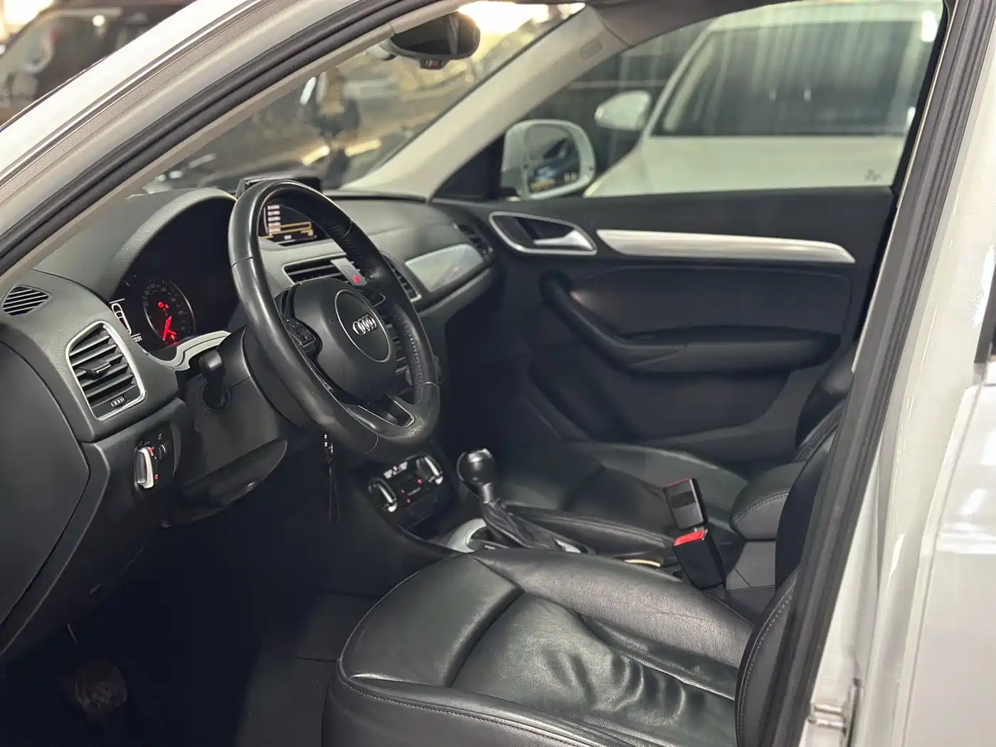 Audi Q3 2015 35 TFSI Comfort фото 7